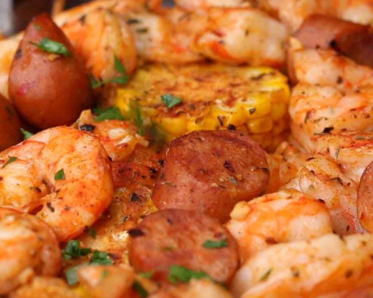 Title: Easy Cajun Shrimp in Foil – A Spicy, Flavor-Packed Meal with No Mess