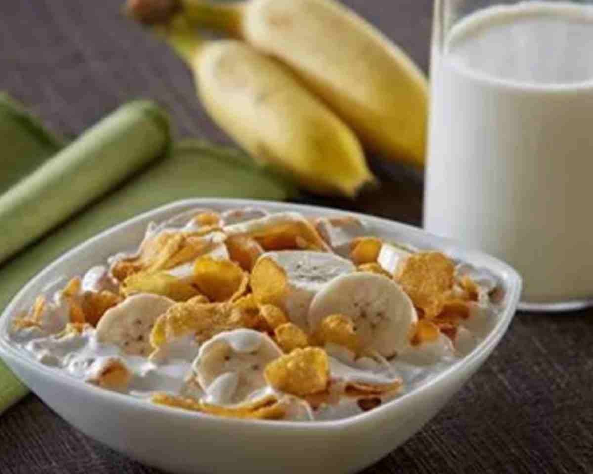 CORN FLAKES WITH BANANAS Easy Recipes Idea