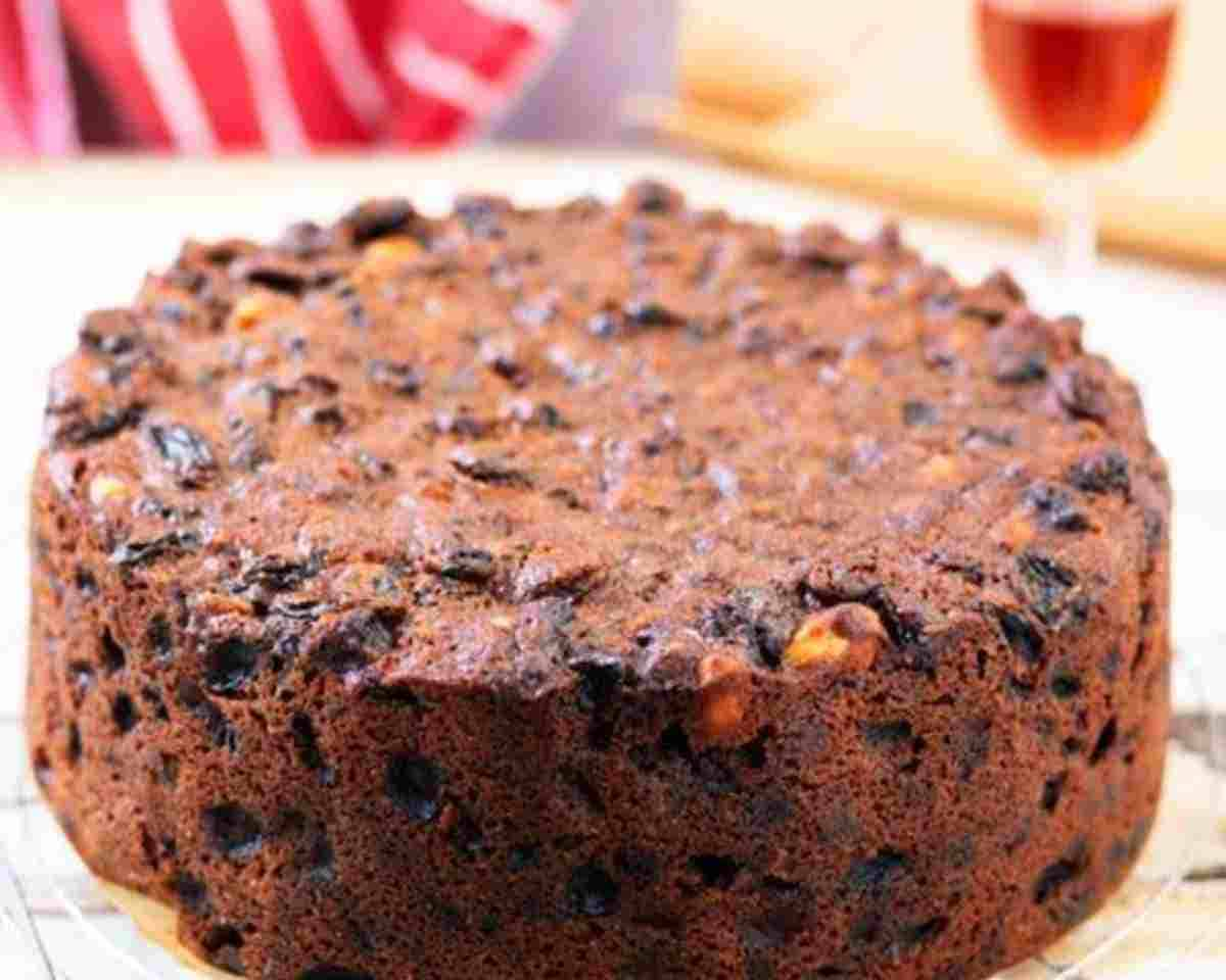 Slow Cooker 4-Ingredient Fruit Cake - Easy Recipes Idea