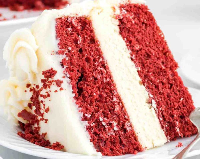 Red Velvet Cheesecake