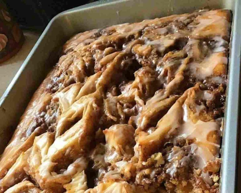 Cinnabon Cinnamon Roll Cake