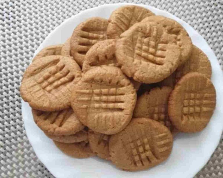 3-Ingredient Peanut Butter Cookies Recipe