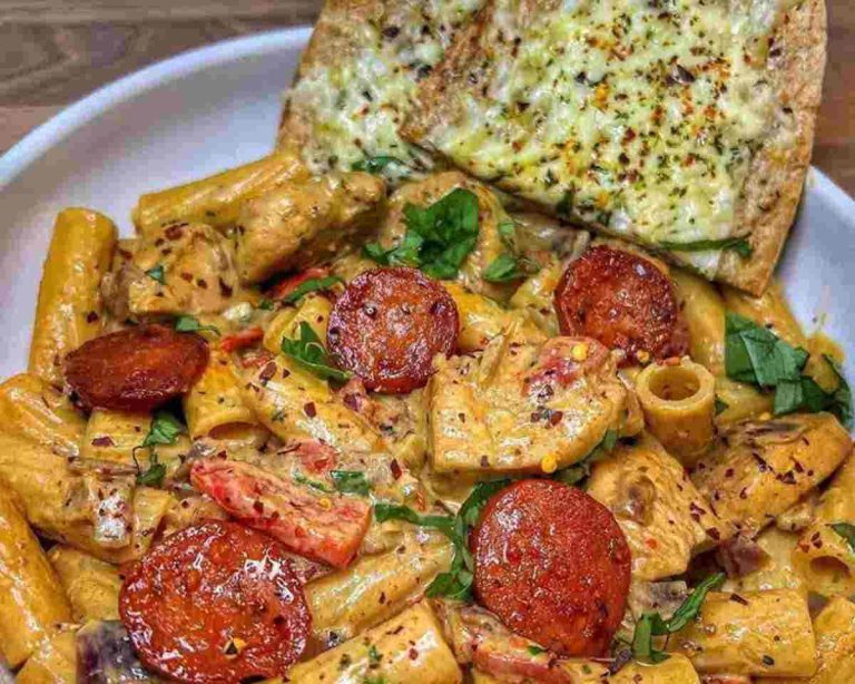 SPICY MEXICAN RUB CHICKEN & CHORIZO PASTA