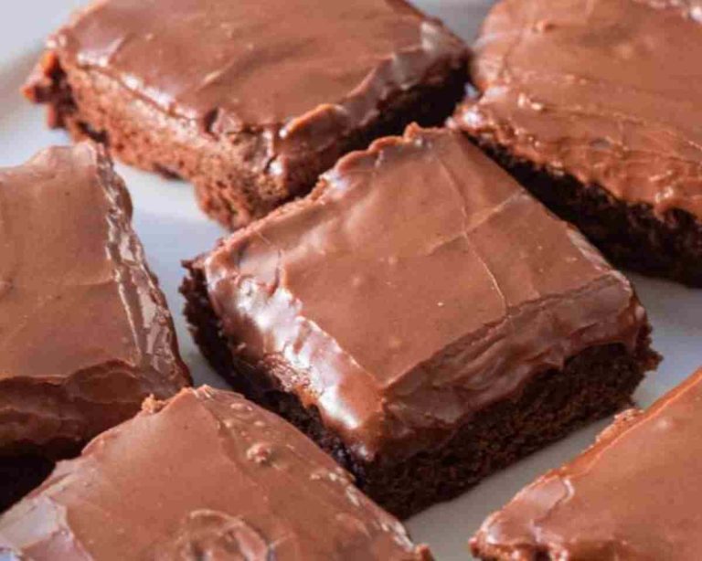 LUNCH LADY BROWNIES