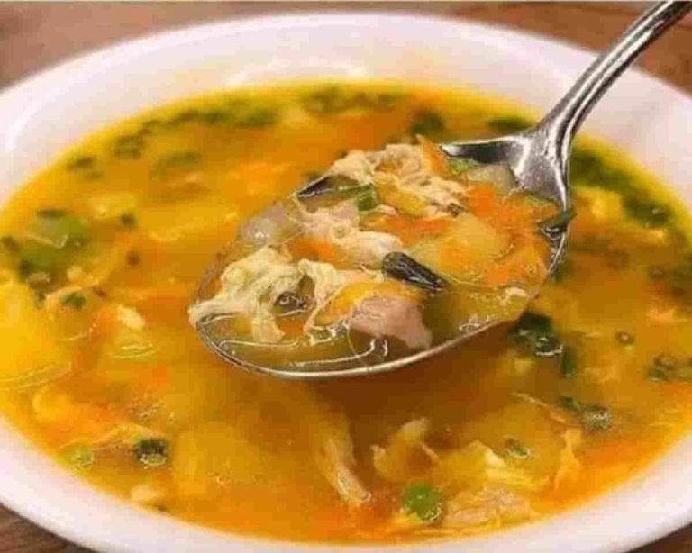 CHICKEN SOUP WITH RICE