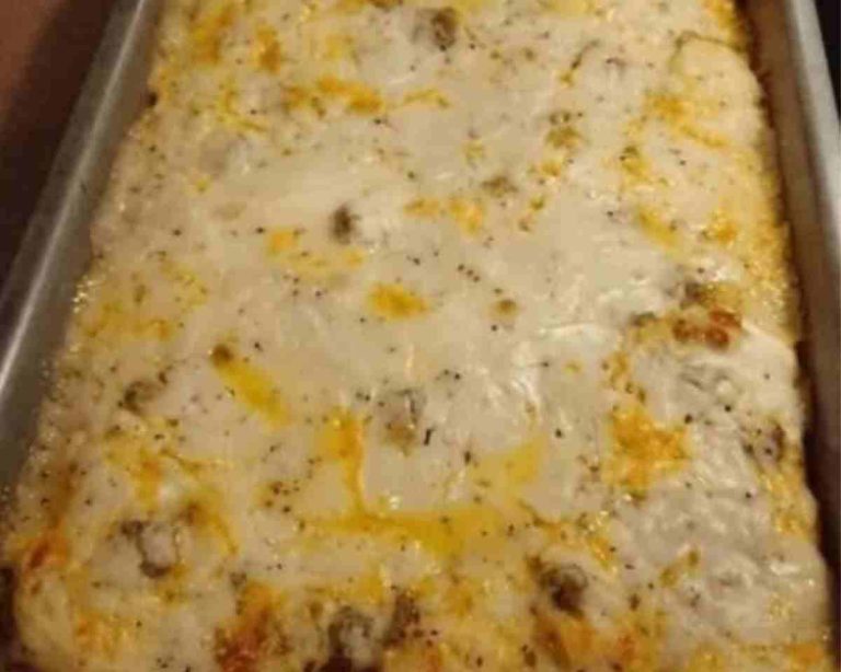 BISCUITS & GRAVY CASSEROLE