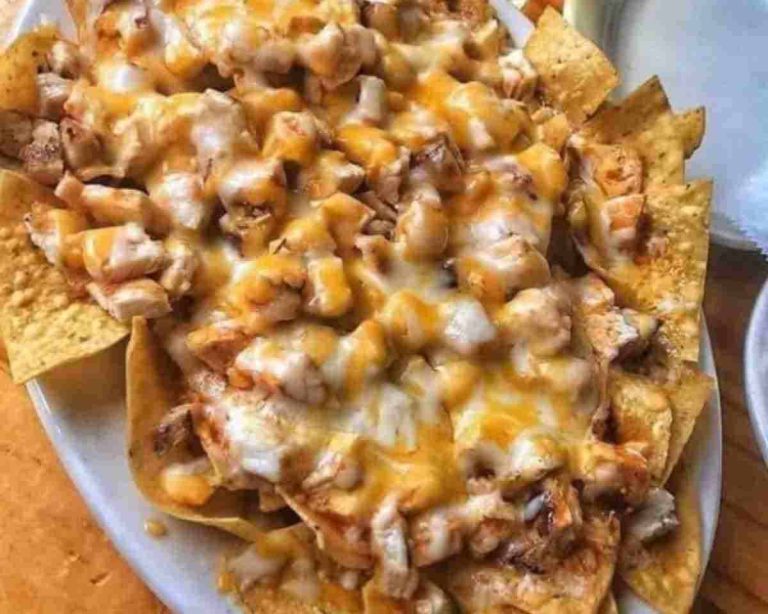 Crockpot Creamy Chicken Nachos