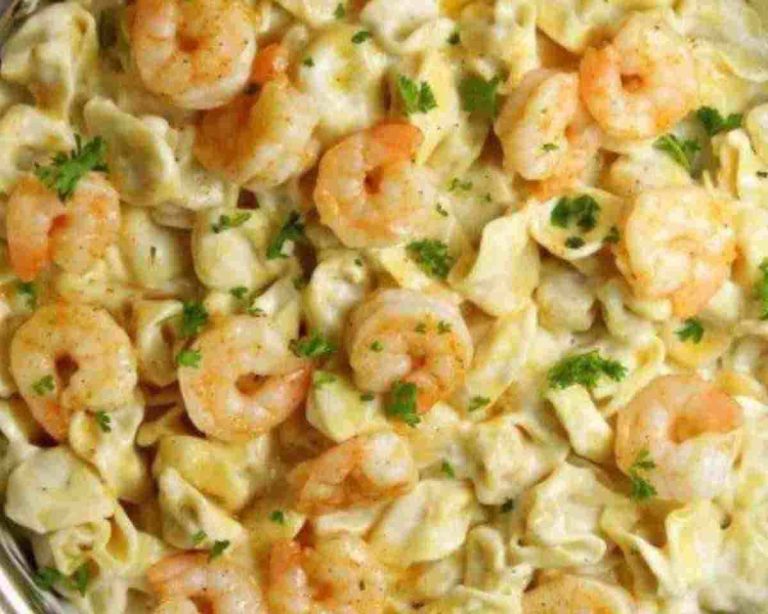 Cheesy Shrimp Tortellini Alfredo Skillet