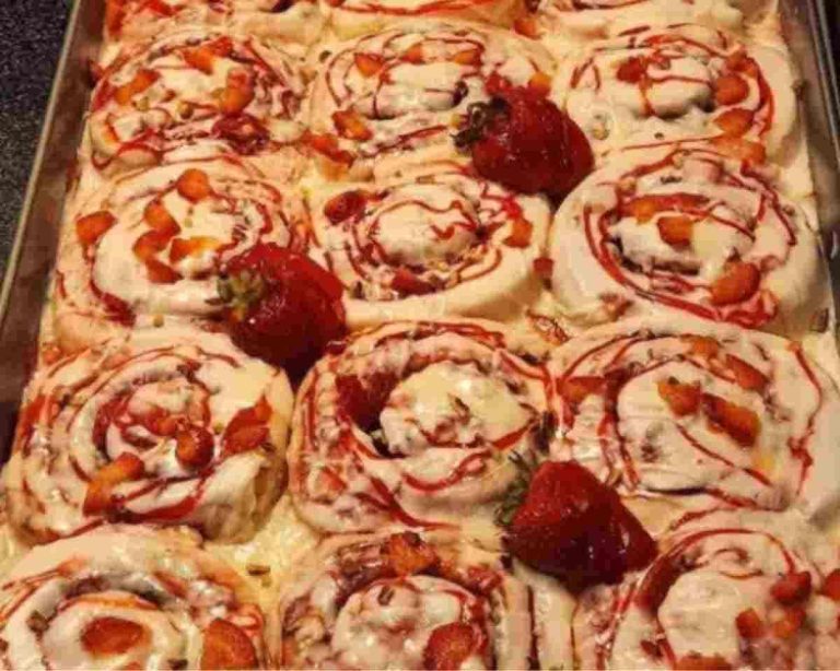 Strawberry Cream Cheese Rolls