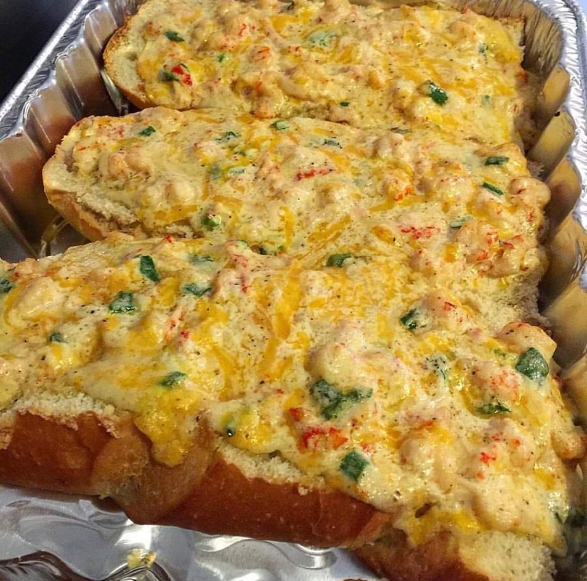 Cracked Crab Cheese Bread