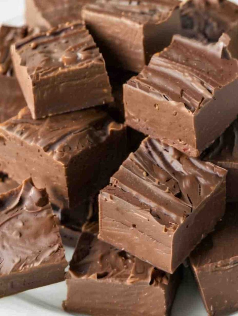 2-Ingredient Chocolate Fudge